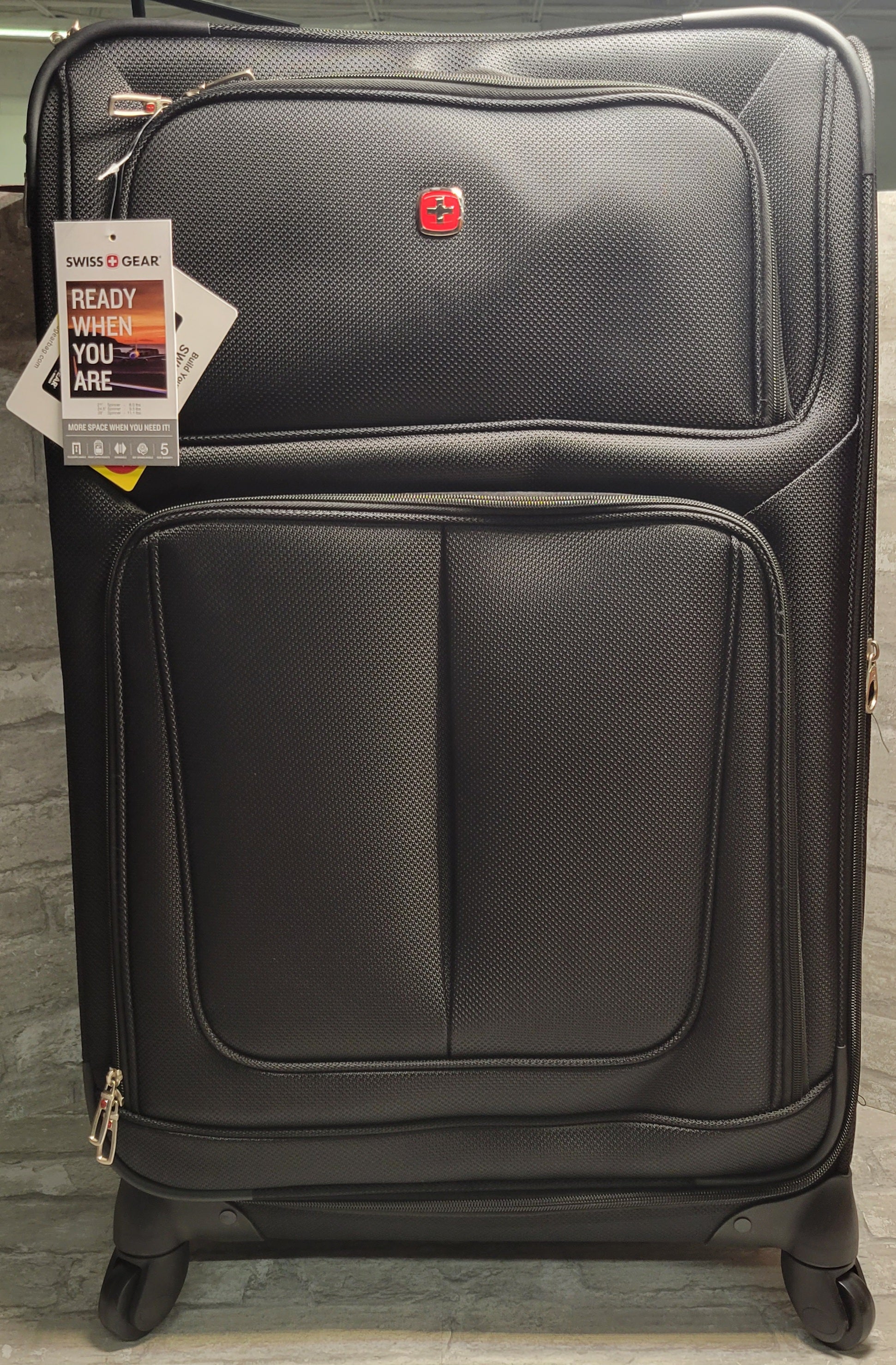 SwissGear Sion Softside Expandable Roller Luggage, Black, Checked-Large 29" (8073598042350)
